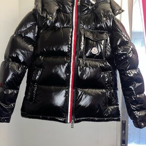Moncler Montbeliard Hooded Short Down Jacket